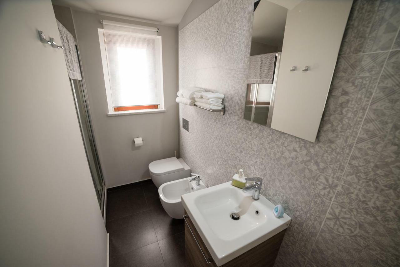 Casa Nicole Apartment กัสเตลบูโอโน ภายนอก รูปภาพ